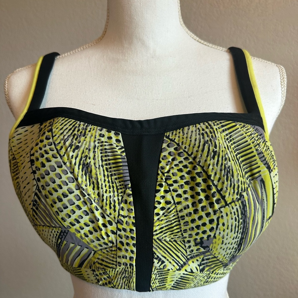 Le Mystere Sports Bra